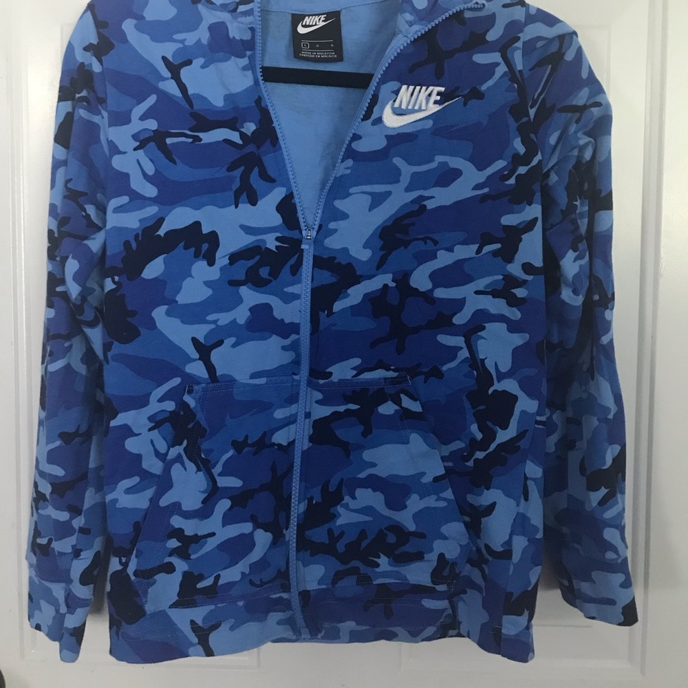 Nike Lightweight Hoodie